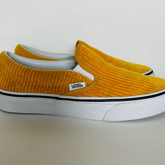 COPY - VANS•SLIP ON•MUSTARD YELLOW CORDUROY•WOMENS 7 / MENS 5.5 - Picture 3 of 7